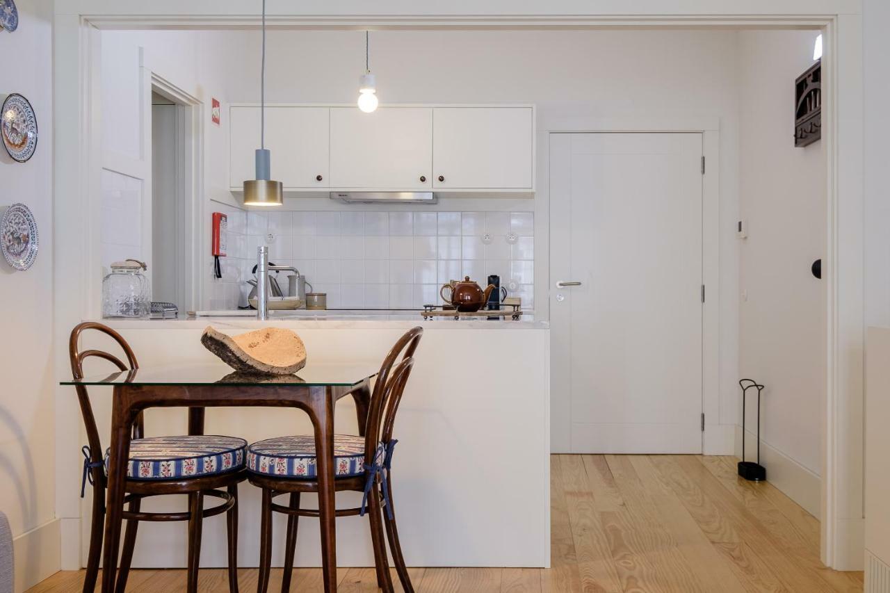 Boutique Rentals-Flores Plaza In City Historical Center 포르투 외부 사진