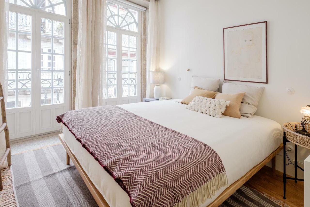 Boutique Rentals-Flores Plaza In City Historical Center 포르투 외부 사진