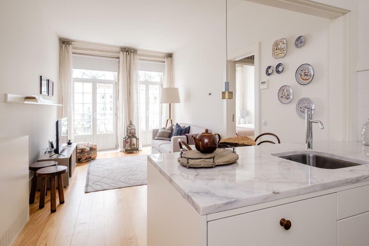 Boutique Rentals-Flores Plaza In City Historical Center 포르투 외부 사진