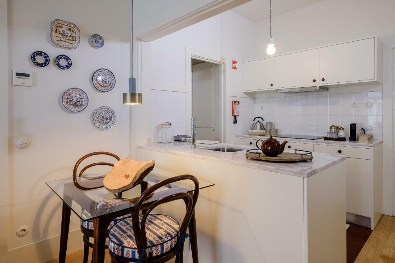 Boutique Rentals-Flores Plaza In City Historical Center 포르투 외부 사진